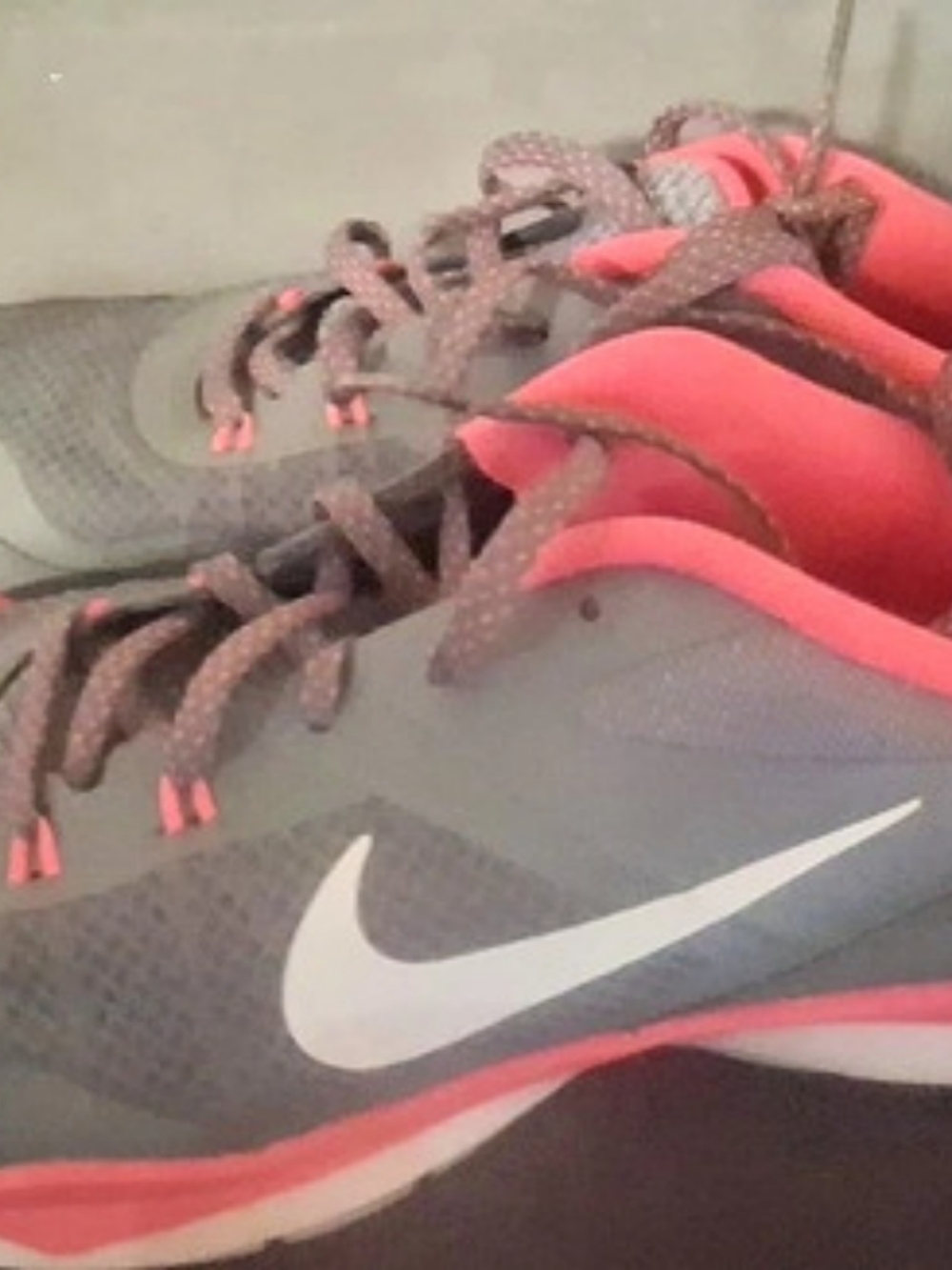 Nike Flex Experience RN Gray & Pink Athletic Shoes